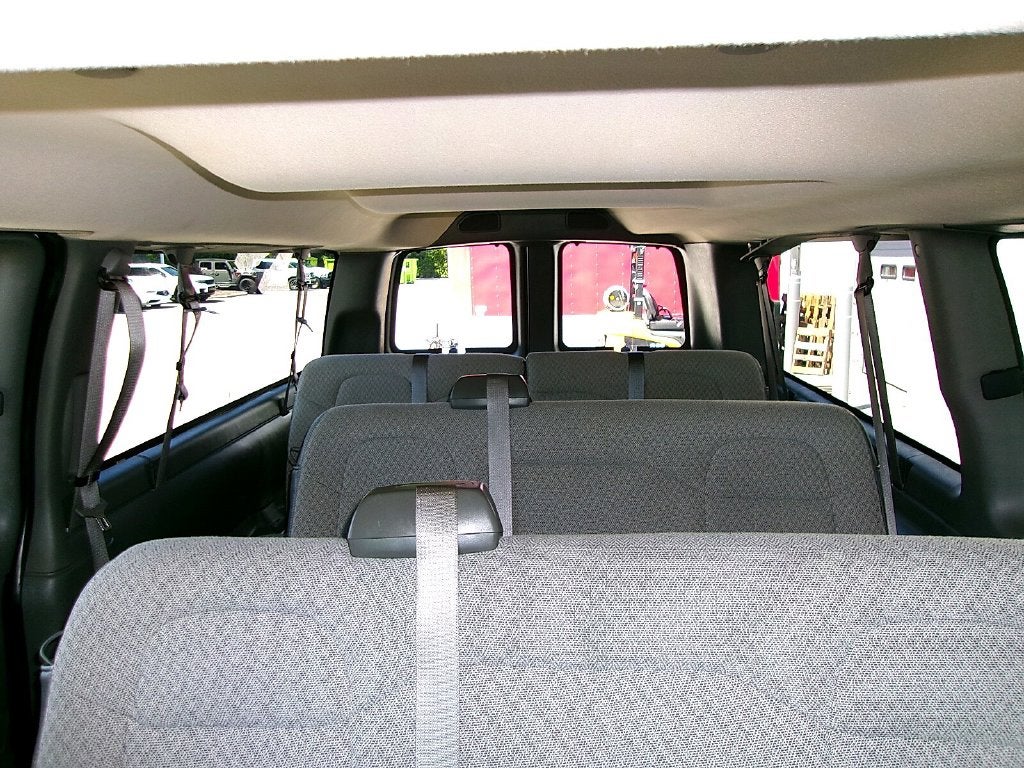 2024 Chevrolet Express 3500 LT Passenger