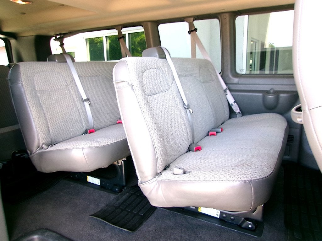 2024 Chevrolet Express 3500 LT Passenger