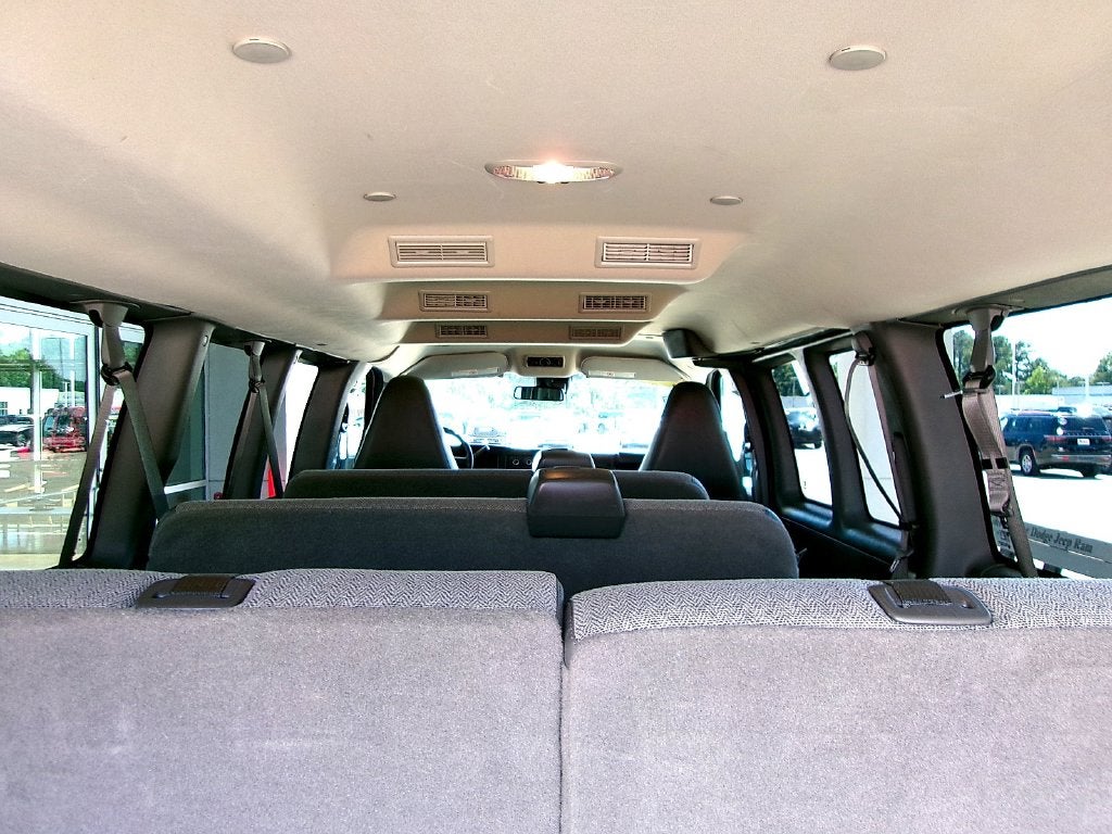 2024 Chevrolet Express 3500 LT Passenger