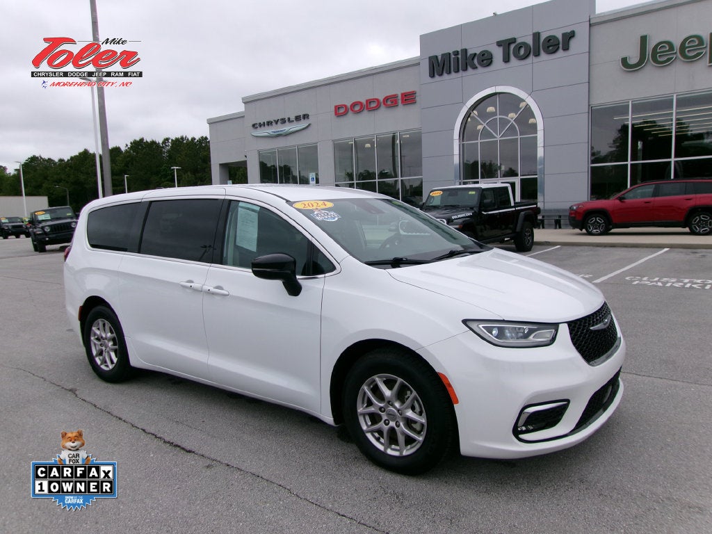 2024 Chrysler Pacifica Touring L