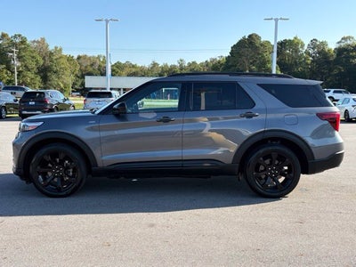 2024 Ford Explorer ST-Line
