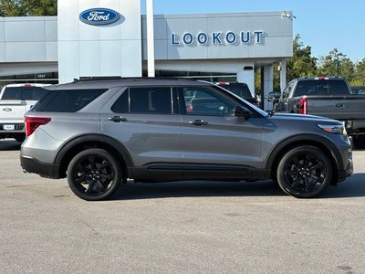 2024 Ford Explorer ST-Line