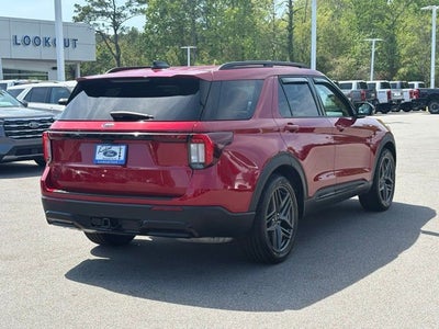 2025 Ford Explorer ST-Line
