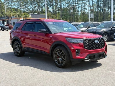 2025 Ford Explorer ST-Line