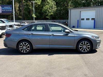 2025 Volkswagen Jetta 1.5T SE