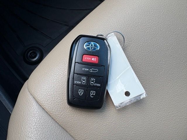 2024 Toyota Sienna XLE 7 Passenger