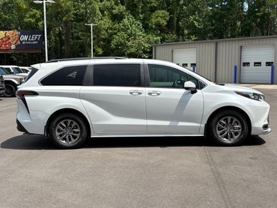 2024 Toyota Sienna XLE 7 Passenger