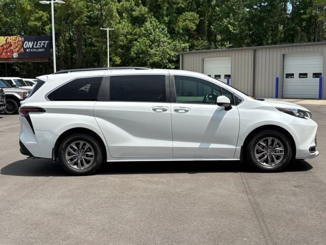 2024 Toyota Sienna XLE 7 Passenger