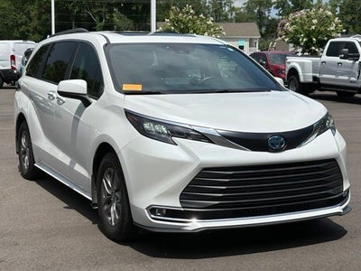 2024 Toyota Sienna XLE 7 Passenger