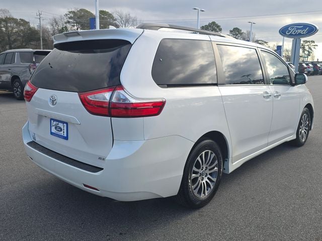 2019 Toyota Sienna XLE Premium 8 Passenger