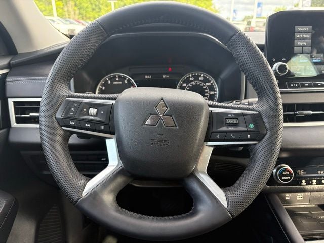 2023 Mitsubishi Outlander SE