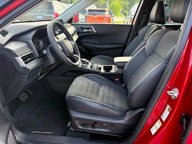 2023 Mitsubishi Outlander SE