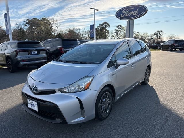 2016 Toyota Prius v Three
