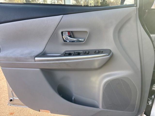 2016 Toyota Prius v Three