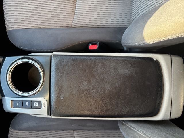 2016 Toyota Prius v Three