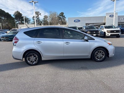 2016 Toyota Prius v Three