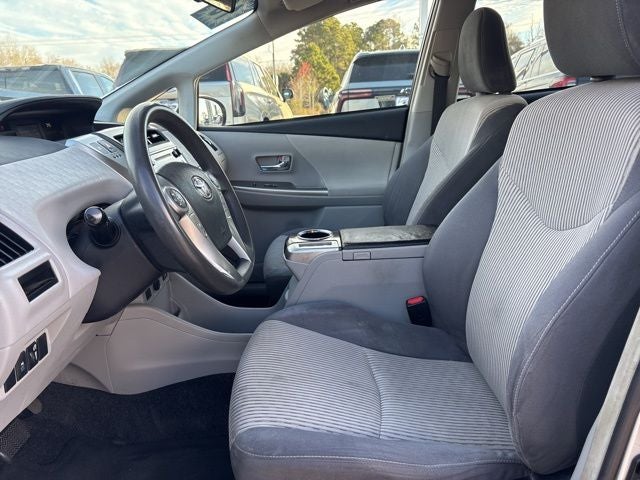 2016 Toyota Prius v Three