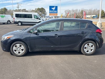 2017 Kia Forte5 LX
