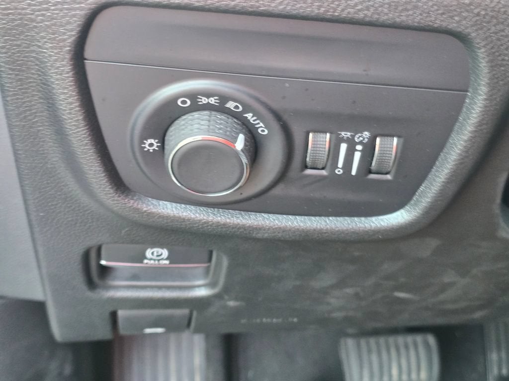 2023 Jeep Grand Cherokee L Laredo 4x4