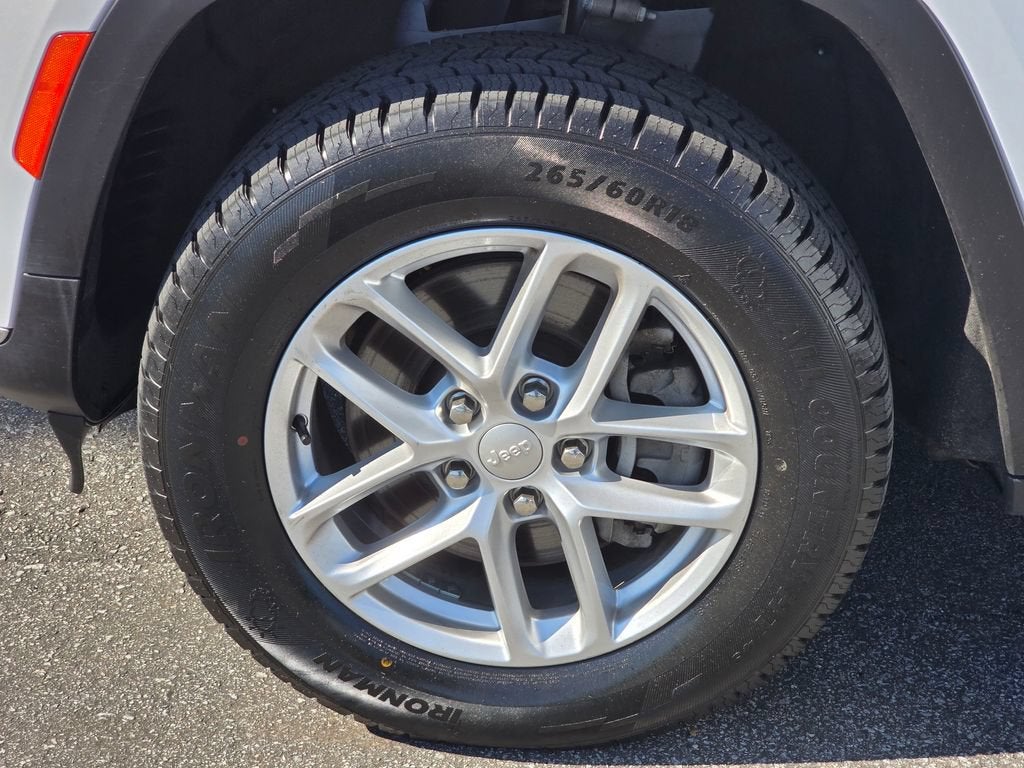 2023 Jeep Grand Cherokee L Laredo 4x4