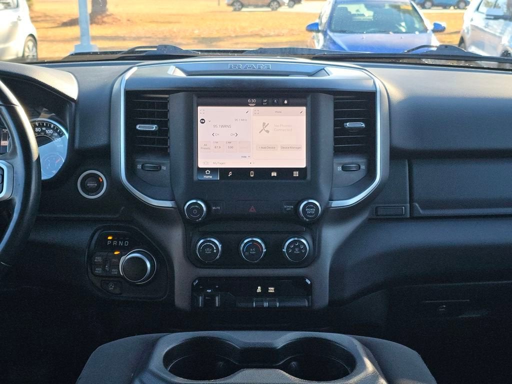 2022 RAM 1500 Big Horn Crew Cab 4x4 5'7" Box