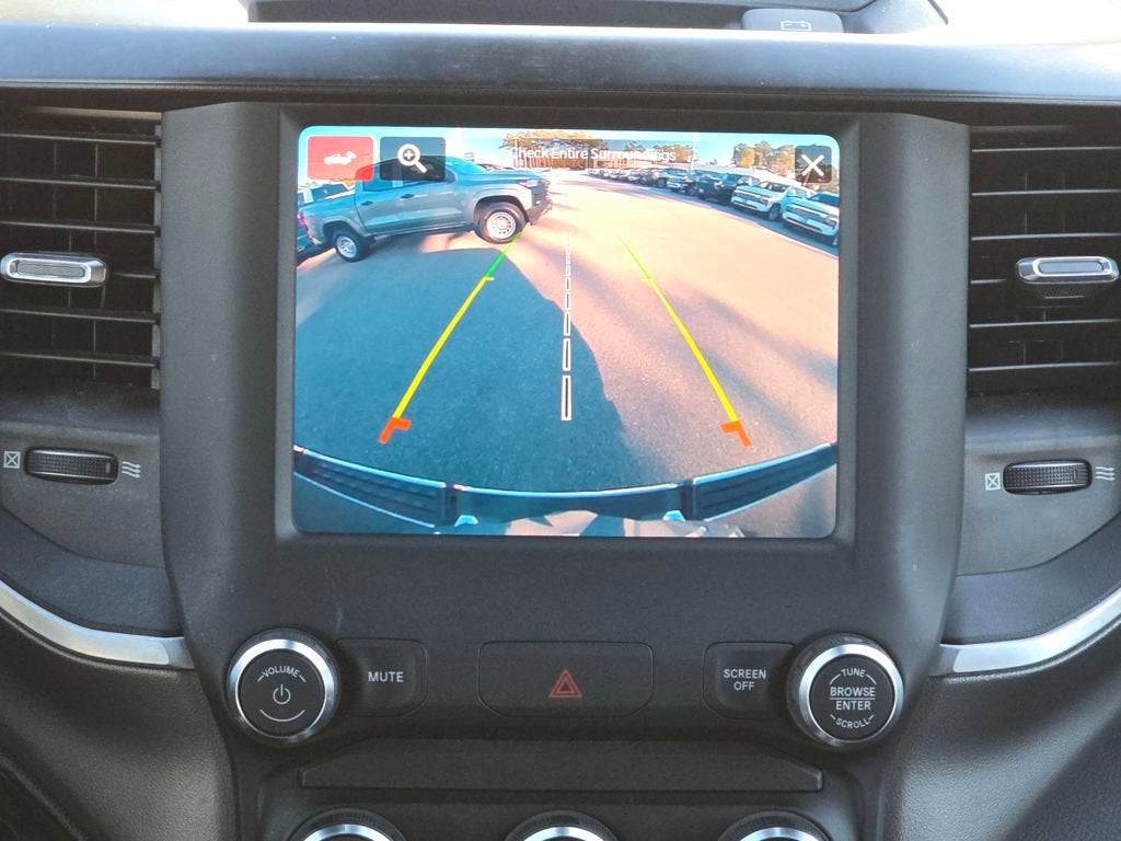 2022 RAM 1500 Big Horn Crew Cab 4x4 5'7" Box