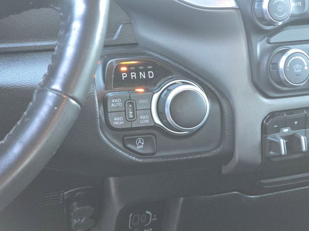 2022 RAM 1500 Big Horn Crew Cab 4x4 5'7" Box