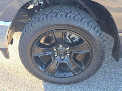 2022 RAM 1500 Big Horn Crew Cab 4x4 5'7" Box