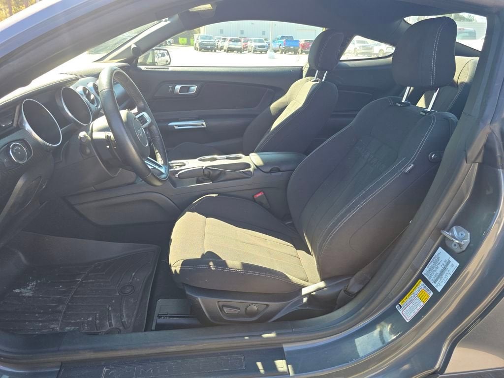 2021 Ford Mustang EcoBoost Fastback