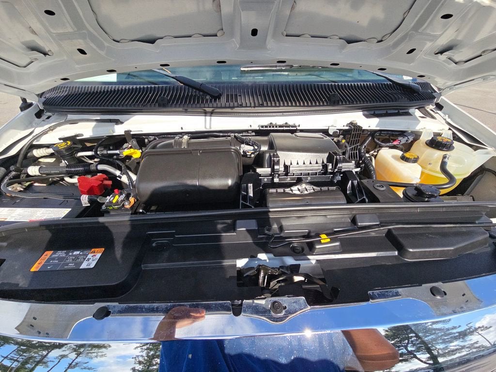 2023 Ford E-Series Cutaway E-350