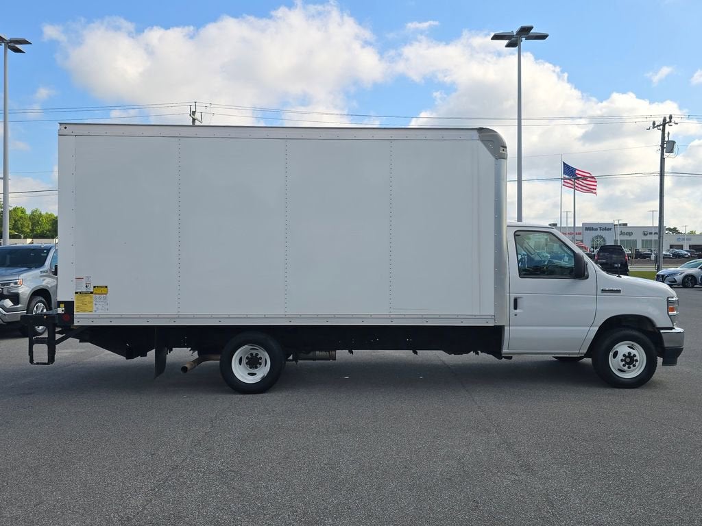2023 Ford E-Series Cutaway E-350