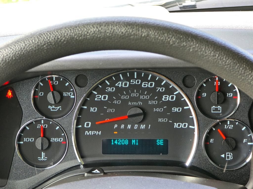 2025 Chevrolet Express Passenger 1LT