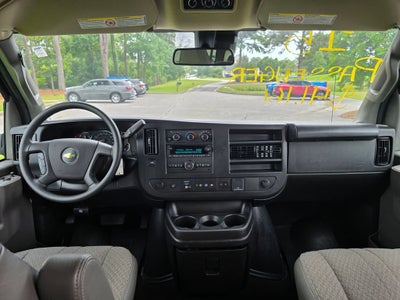 2025 Chevrolet Express Passenger 1LT