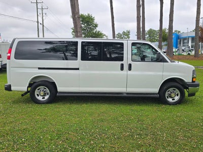 2025 Chevrolet Express Passenger 1LT