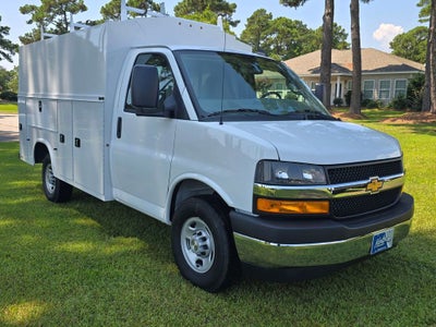 2025 Chevrolet Express Cutaway 3500 1WT