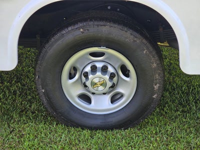 2025 Chevrolet Express Cutaway 3500 1WT