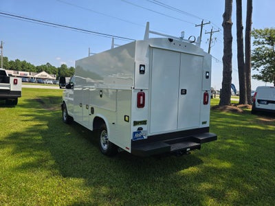 2025 Chevrolet Express Cutaway 3500 1WT