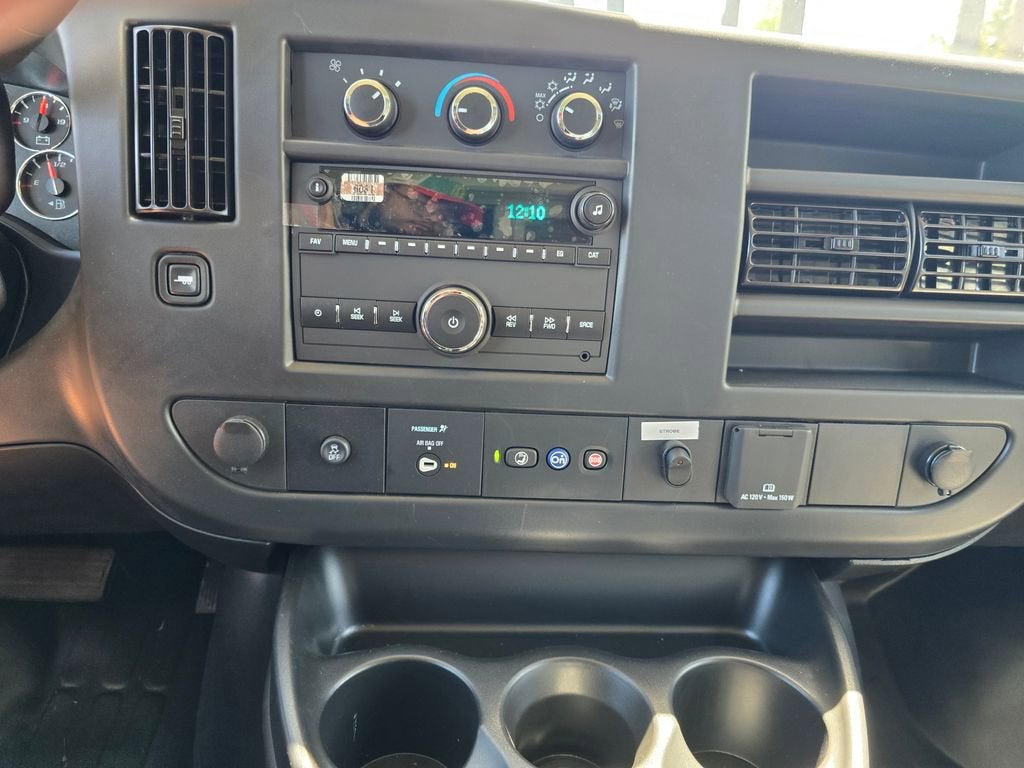 2025 Chevrolet Express Cutaway 3500 1WT