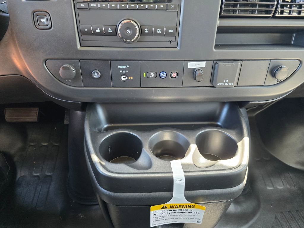 2025 Chevrolet Express Cutaway 3500 1WT