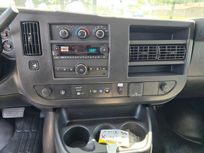 2025 Chevrolet Express Cutaway 3500 1WT