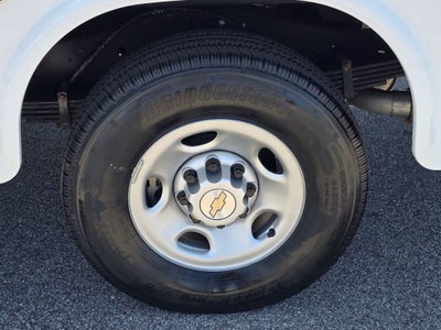 2025 Chevrolet Express Cutaway 3500 1WT