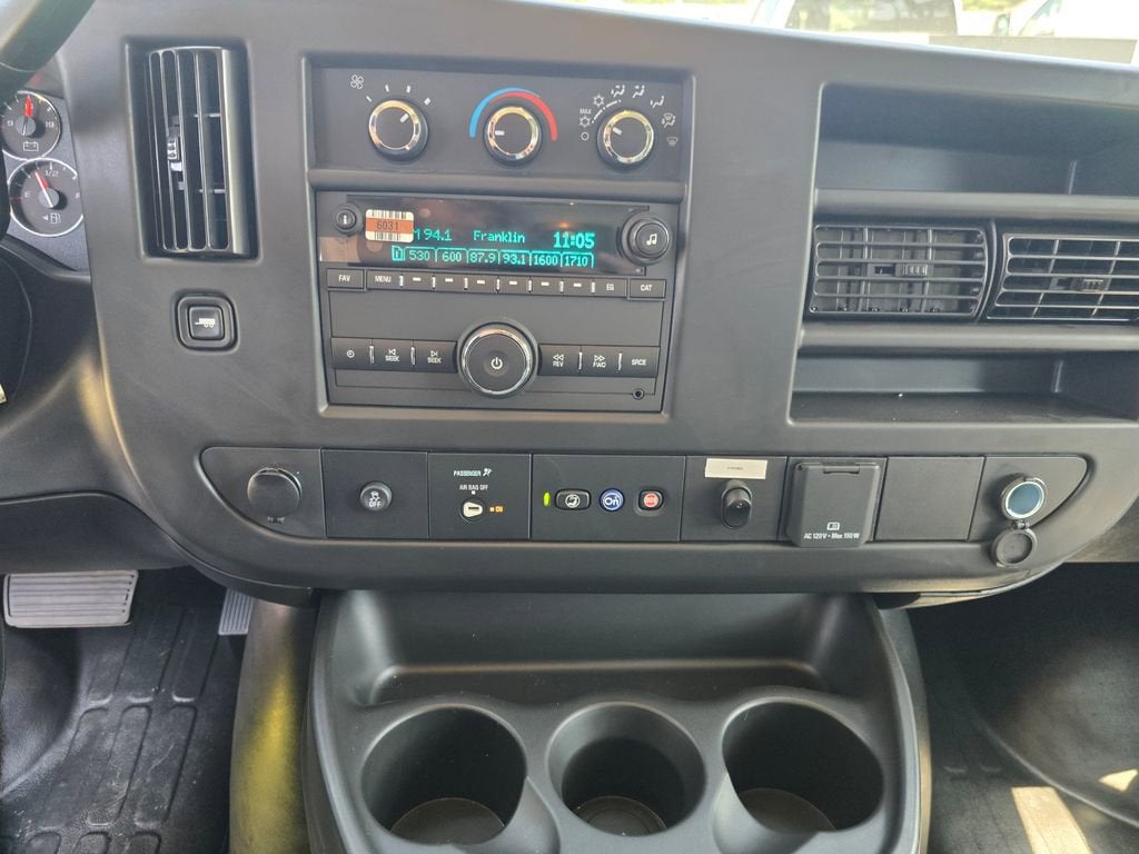 2025 Chevrolet Express Cutaway 3500 1WT