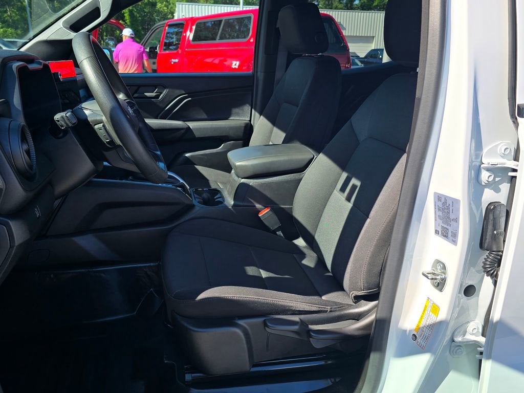 2024 Chevrolet Colorado WT