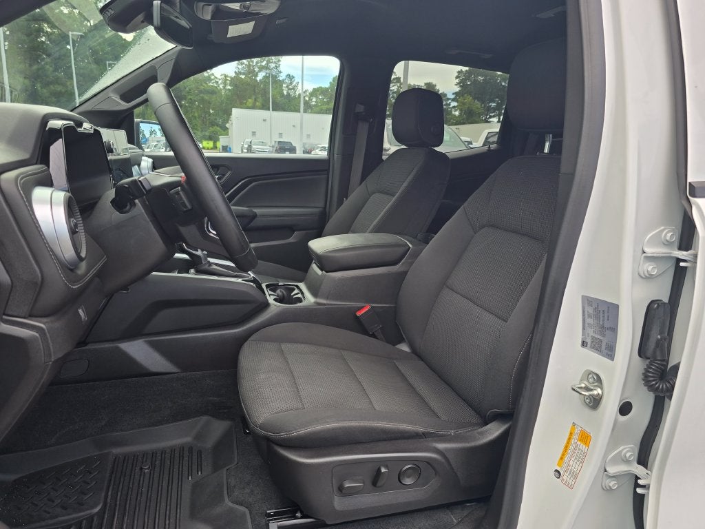2025 Chevrolet Colorado Work Truck - Photo 9