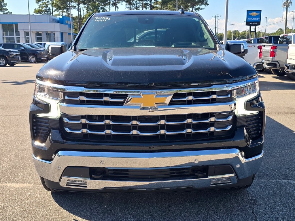2025 Chevrolet Silverado 1500 LTZ - Photo 8