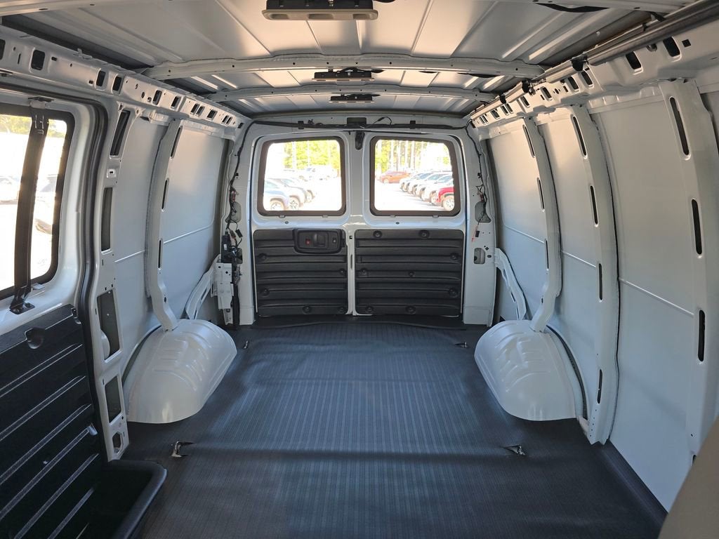2026 Chevrolet Express Cargo WT