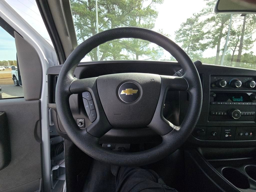 2025 Chevrolet Express Cargo 2500 WT