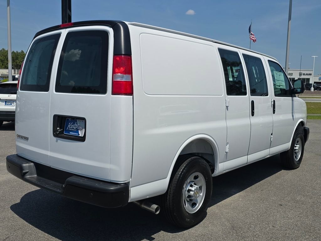 2026 Chevrolet Express Cargo WT