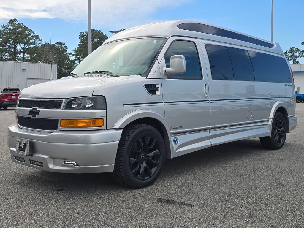 2026 Chevrolet Express Cargo WT