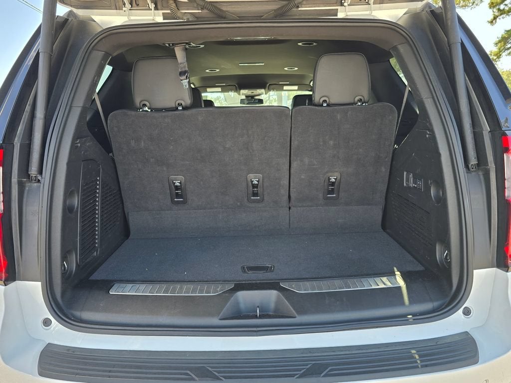 2025 GMC Yukon Denali - Photo 12